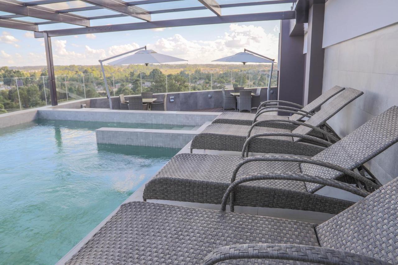 Eka Hotel Eldoret Bagian luar foto