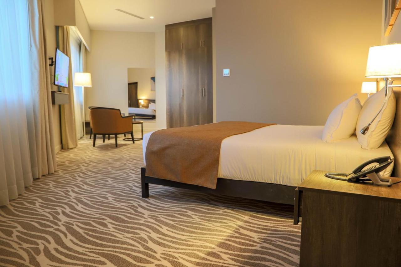 Eka Hotel Eldoret Bagian luar foto