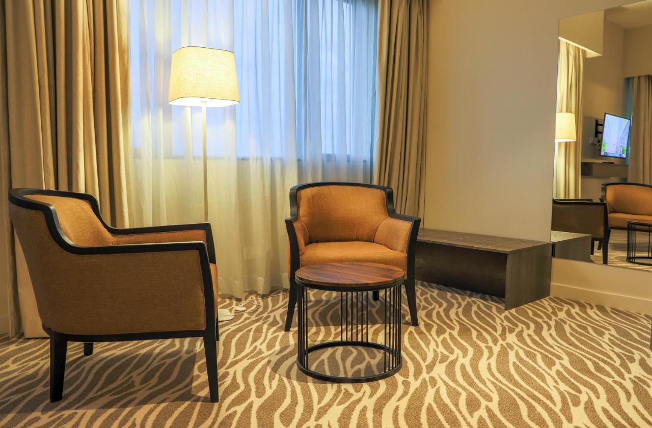Eka Hotel Eldoret Bagian luar foto