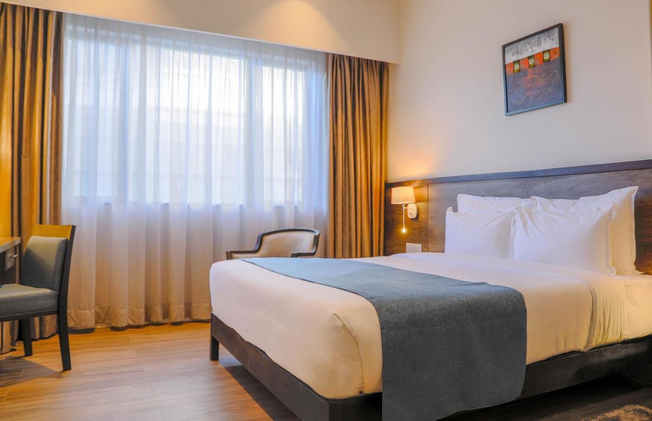 Eka Hotel Eldoret Bagian luar foto